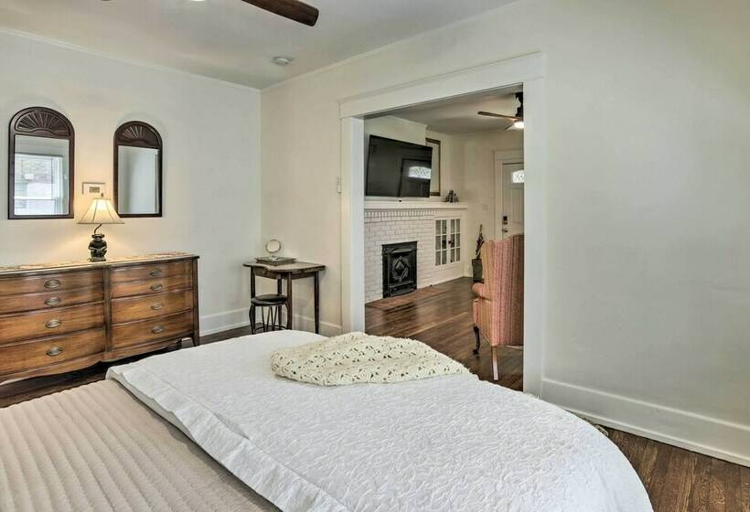 Dogfriendly Bungalow: 1 Block To Avondale Dining!