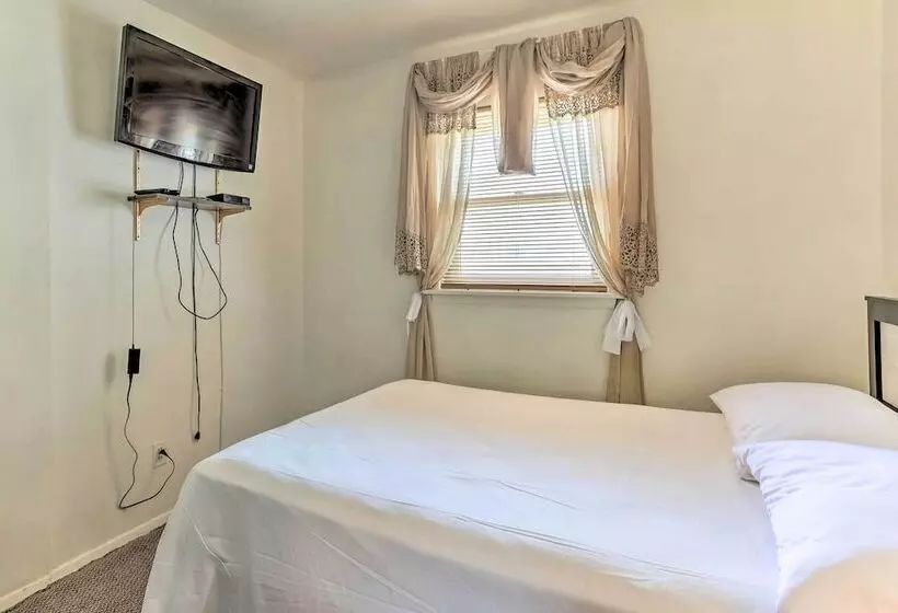 Family Friendly Allentown Abode W/ Backyard!