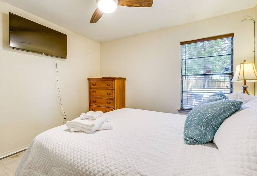 Family Friendly Mobile Retreat W/ Spacious Yard!