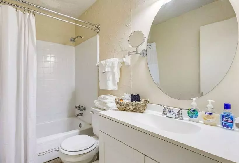 Family Friendly Mobile Retreat W/ Spacious Yard!