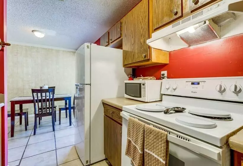 Family Friendly Mobile Retreat W/ Spacious Yard!