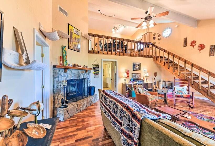 Franklin Cabin: Deck With Smoky Mountain Views!