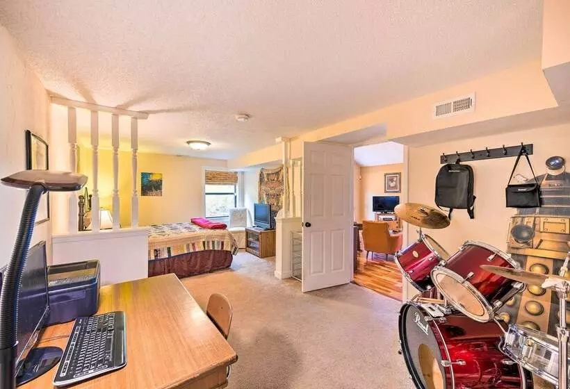 Franklin Cabin: Deck With Smoky Mountain Views!