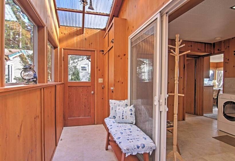 Gorgeous Poulsbo Waterfront Home On Liberty Bay!