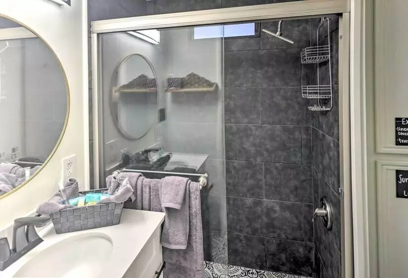 Cozy Lake Havasu City Home W/ Dock & Beach Access!