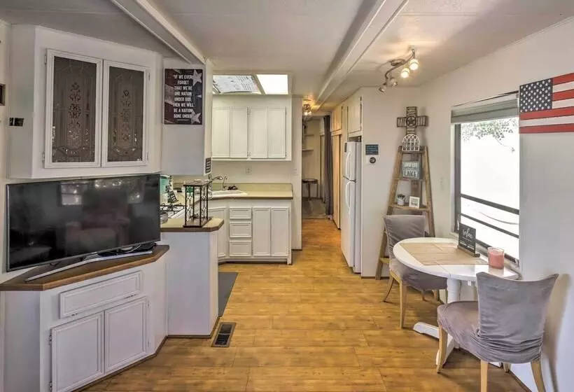 Cozy Lake Havasu City Home W/ Dock & Beach Access!