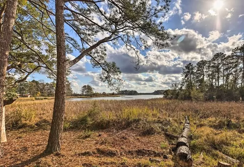 Lakefront Wetumpka Escape W/ Furnished Deck!