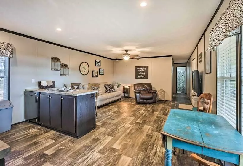 Lakefront Wetumpka Escape W/ Furnished Deck!