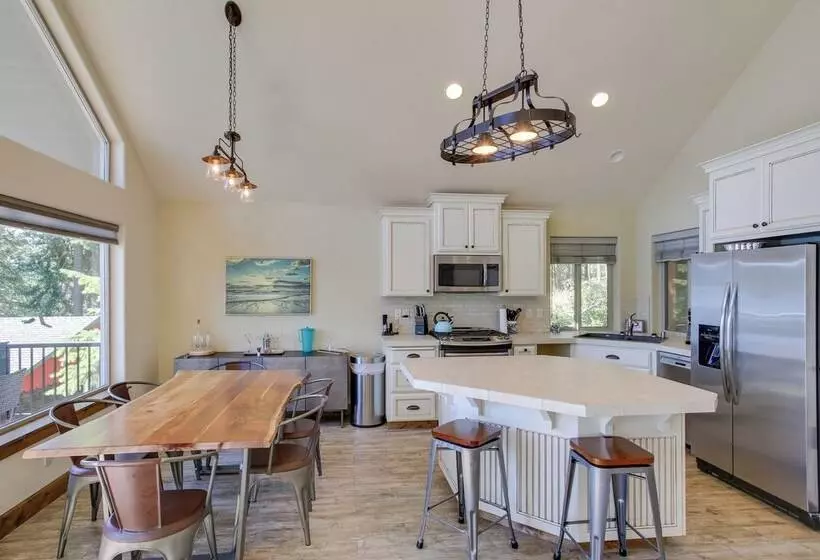 Loon Lake Waterfront Retreat: 2 Decks & Dock!