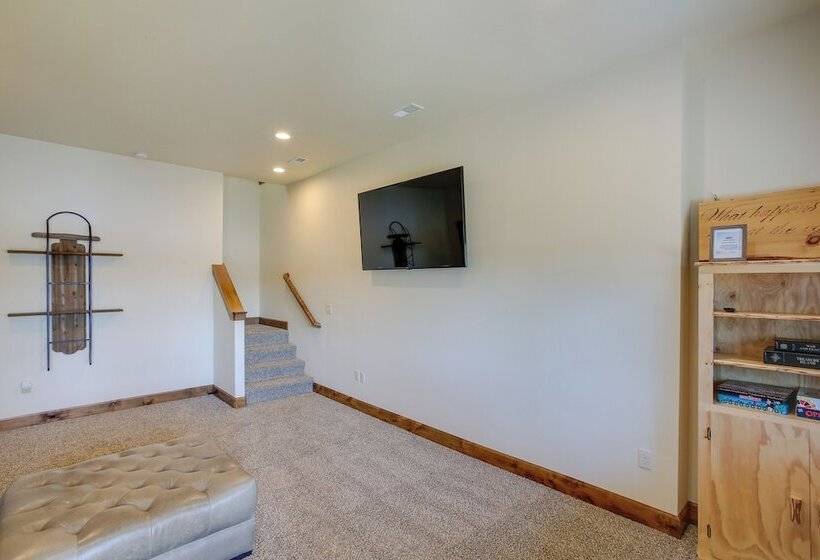 Loon Lake Waterfront Retreat: 2 Decks & Dock!