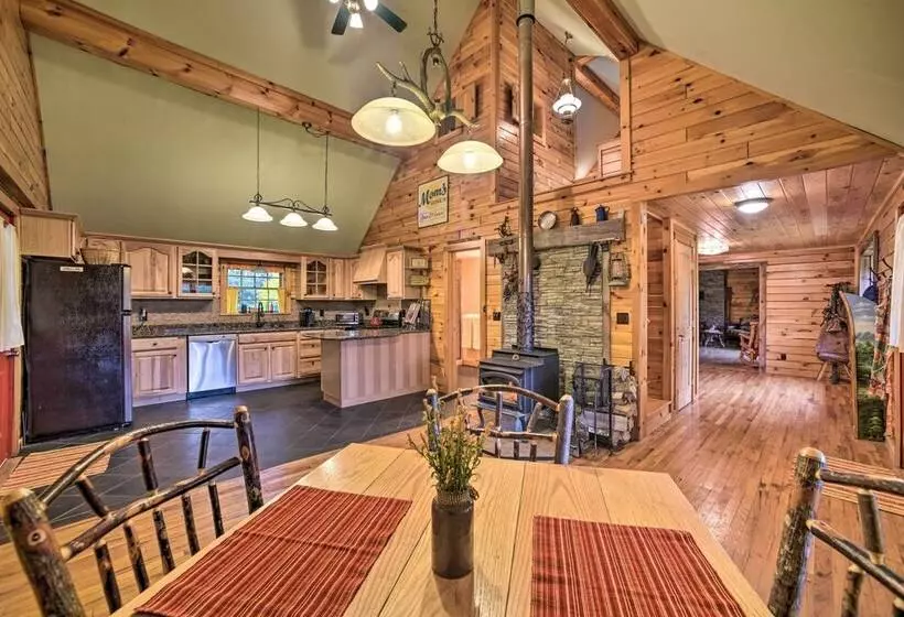 Lovely Fort Ann Lodge   10 Mi To Lake George!