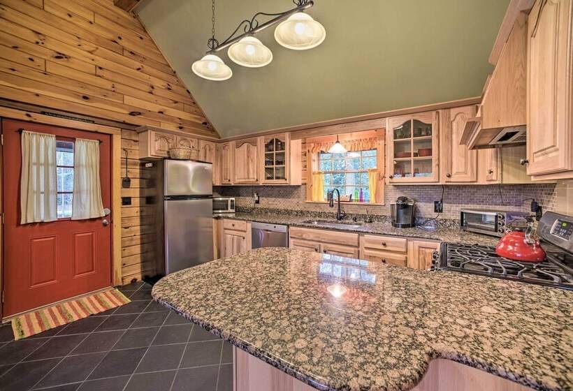 Lovely Fort Ann Lodge 10 Mi To Lake George!