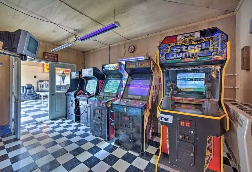 Lovely Fort Ann Lodge   10 Mi To Lake George!