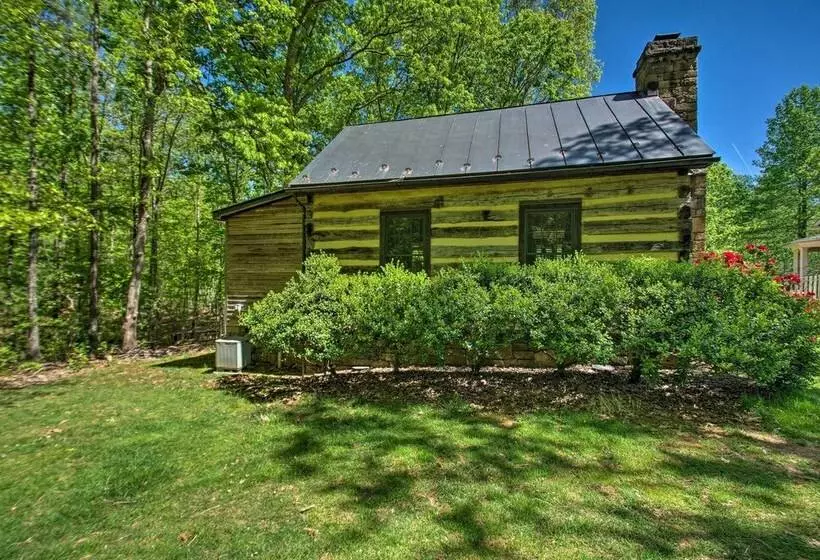 Numerous On Site Trails: Earlysville Wooded Cabin