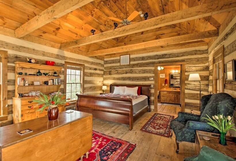 Numerous On Site Trails: Earlysville Wooded Cabin