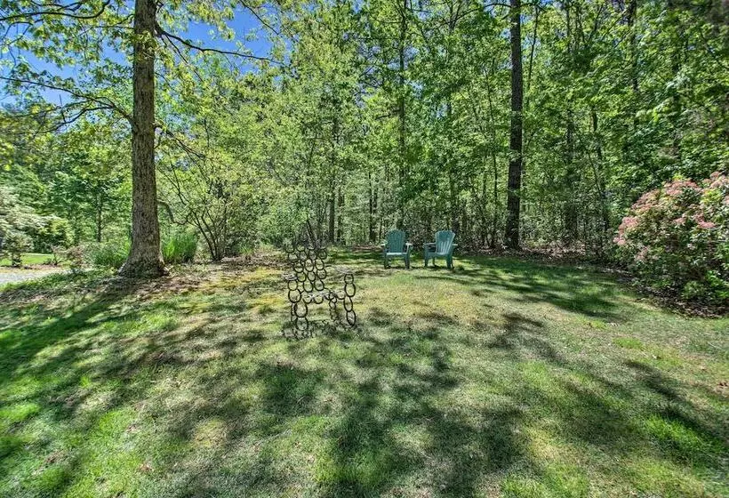 Numerous On Site Trails: Earlysville Wooded Cabin