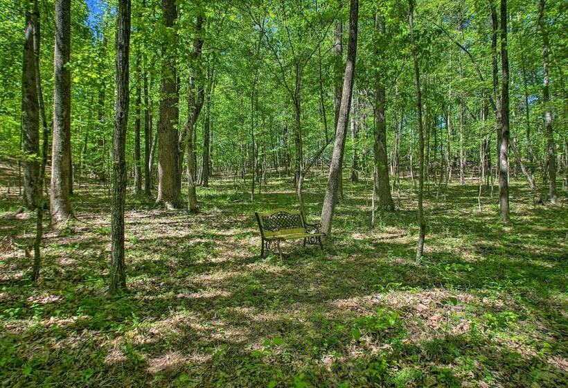 Numerous On Site Trails: Earlysville Wooded Cabin