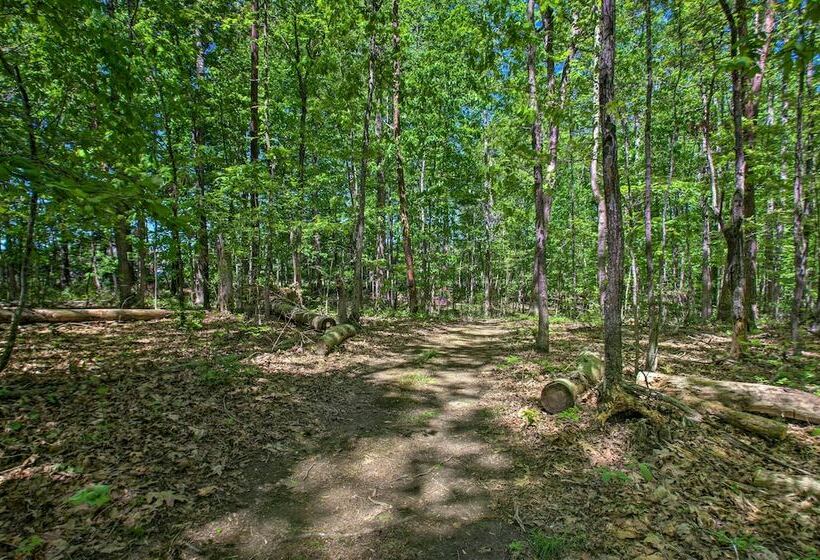 Numerous On Site Trails: Earlysville Wooded Cabin