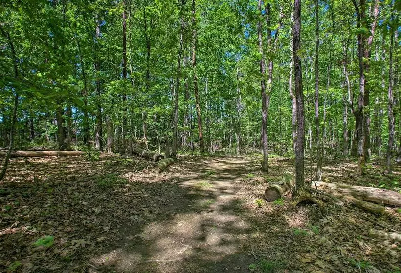 Numerous On Site Trails: Earlysville Wooded Cabin