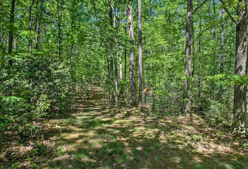 Numerous On Site Trails: Earlysville Wooded Cabin