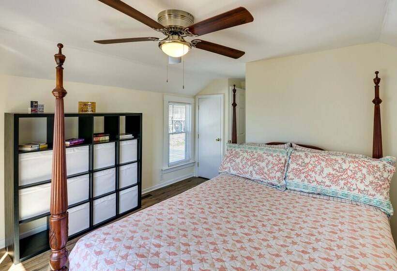 Milford Vacation Rental: Steps To The Beach!