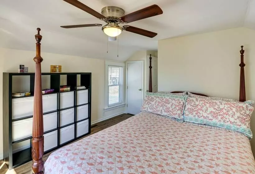 Milford Vacation Rental: Steps To The Beach!