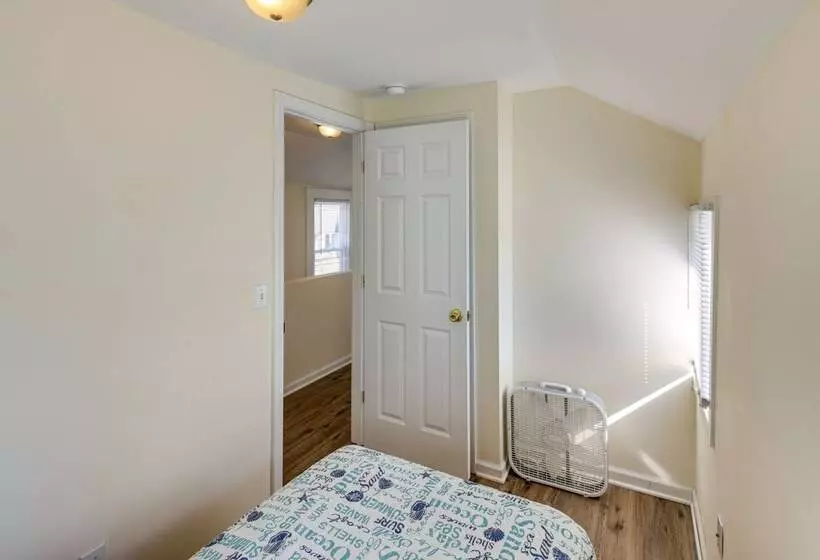 Milford Vacation Rental: Steps To The Beach!