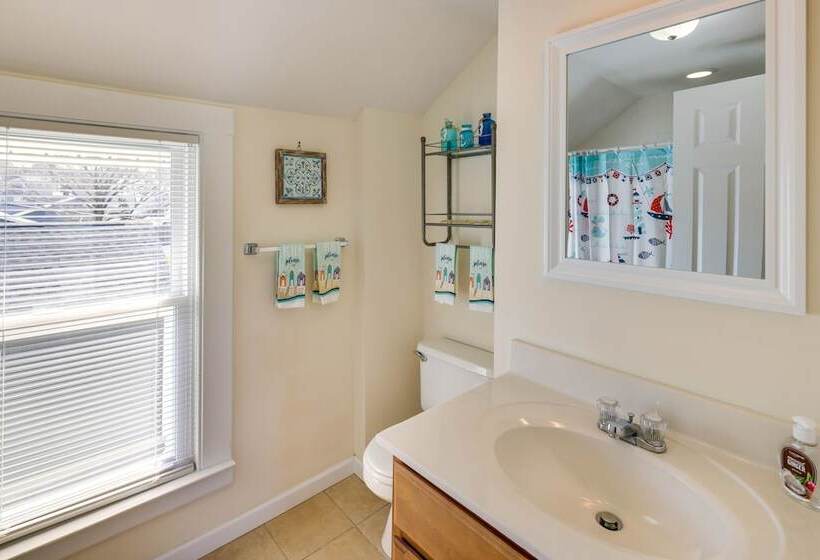 Milford Vacation Rental: Steps To The Beach!