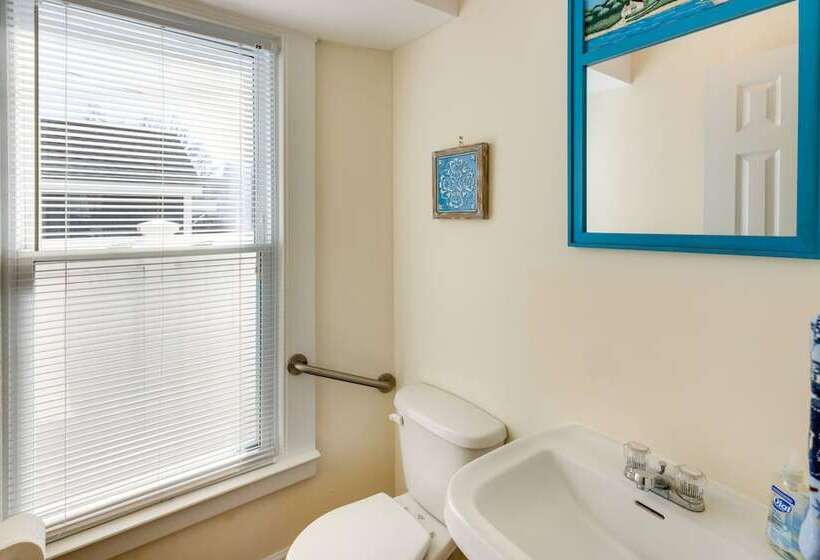 Milford Vacation Rental: Steps To The Beach!