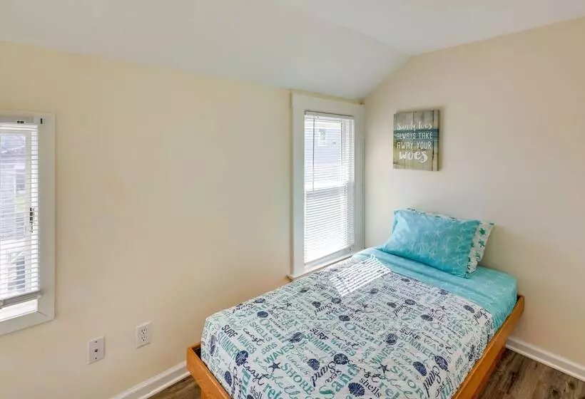 Milford Vacation Rental: Steps To The Beach!