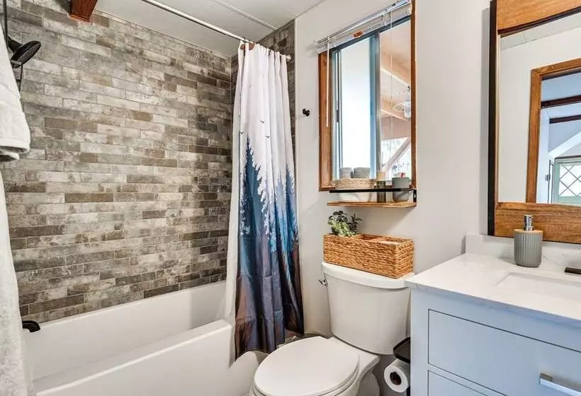 Munds Park A Frame Cabin W/ Deck & Grill