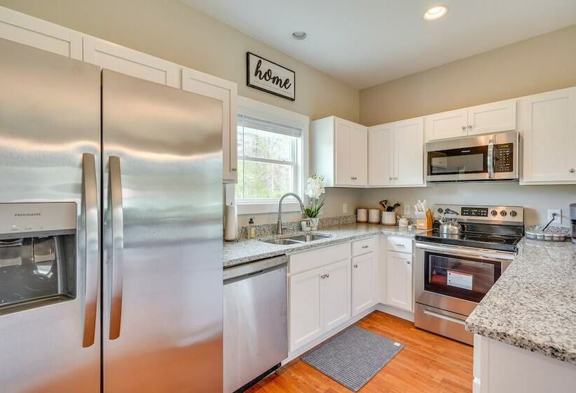 Peaceful Ramseur Retreat W/ Spacious Yard!