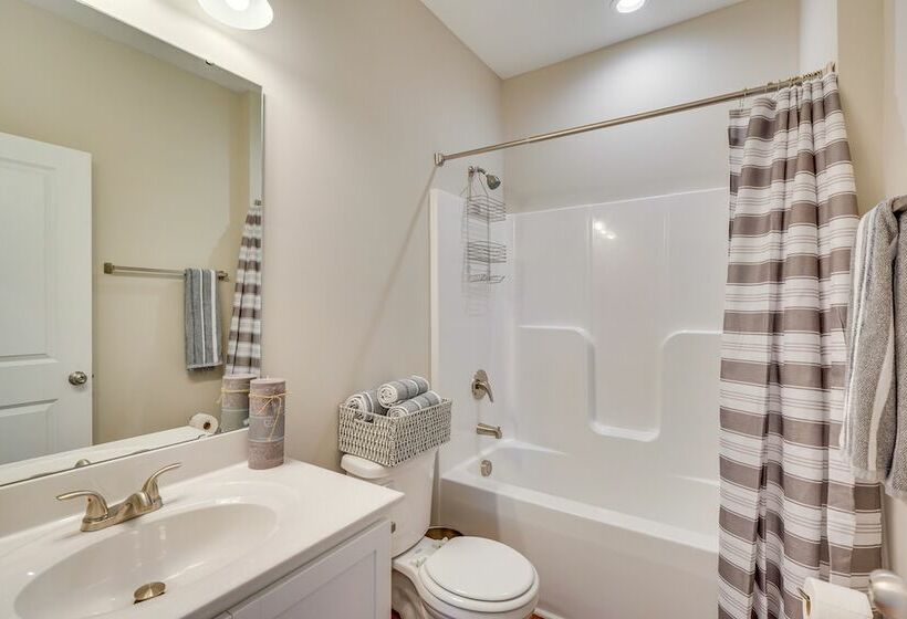 Peaceful Ramseur Retreat W/ Spacious Yard!