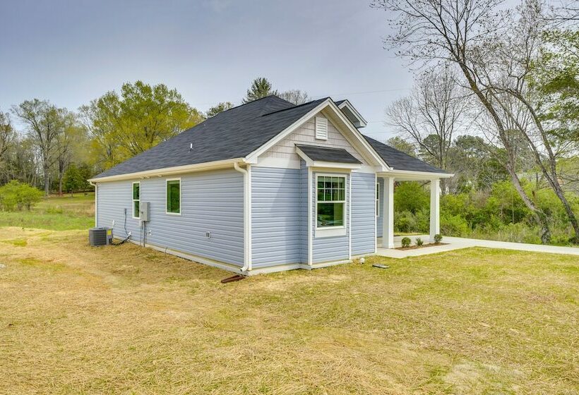 Peaceful Ramseur Retreat W/ Spacious Yard!