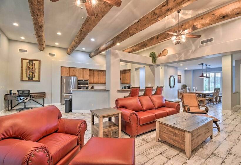 Luxe Phoenix Home: Desert Butte View & Heated Pool