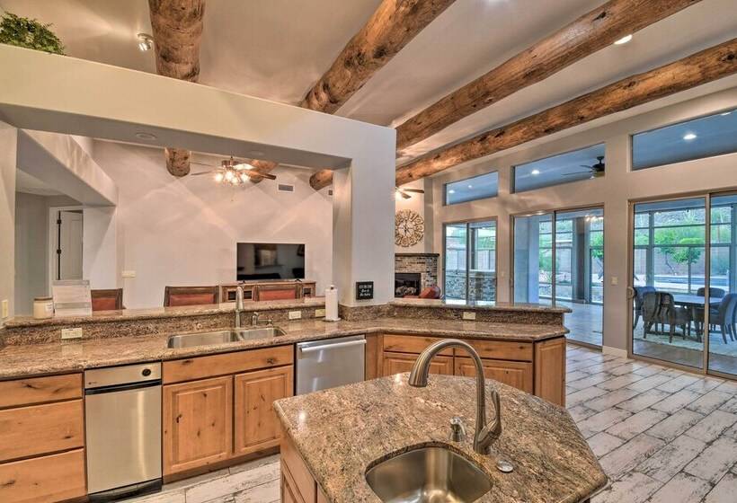 Luxe Phoenix Home: Desert Butte View & Heated Pool