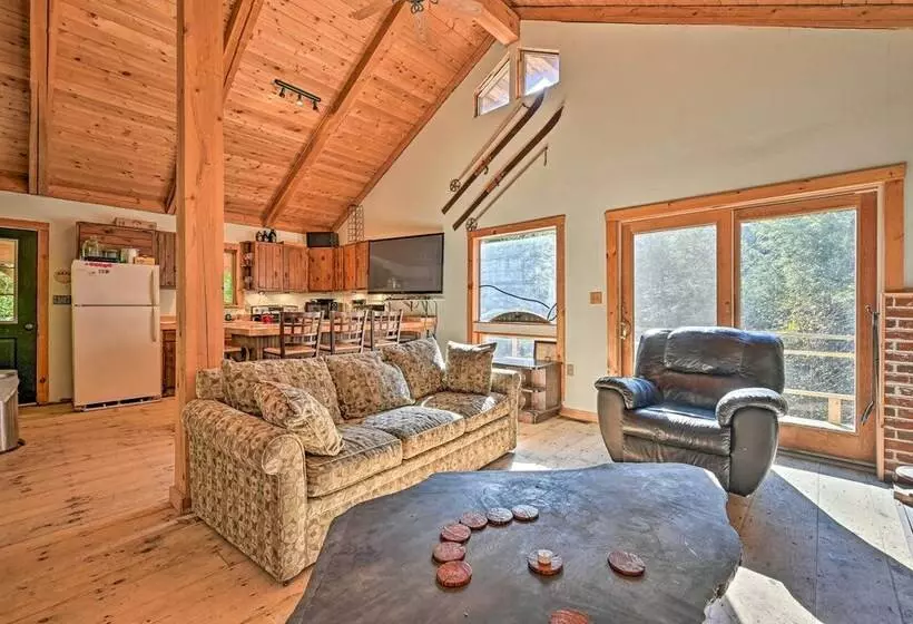 Remote Cabin W/ Fire Pit: 3 Miles To Stowe Mtn!