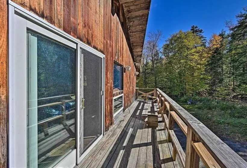 Remote Cabin W/ Fire Pit: 3 Miles To Stowe Mtn!