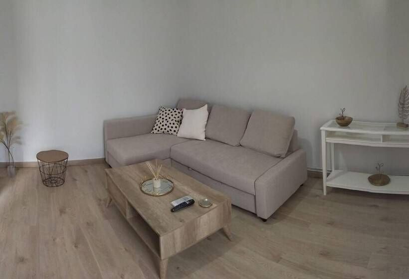 اقامتگاه Nefeli House Syros