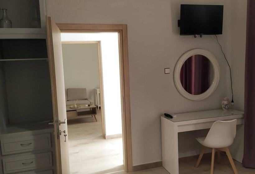 اقامتگاه Nefeli House Syros
