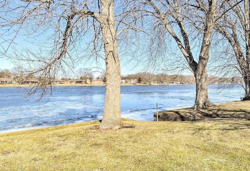 Riverfront Dixon, Illinois, Vacation Rental!