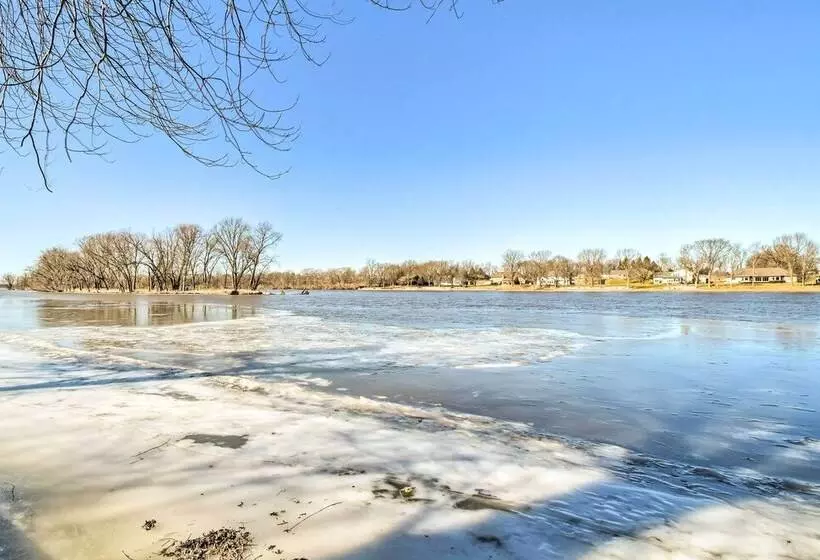 Riverfront Dixon, Illinois, Vacation Rental!