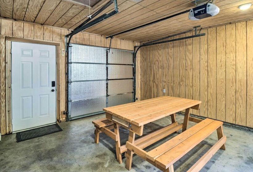 Riverfront Dixon, Illinois, Vacation Rental!