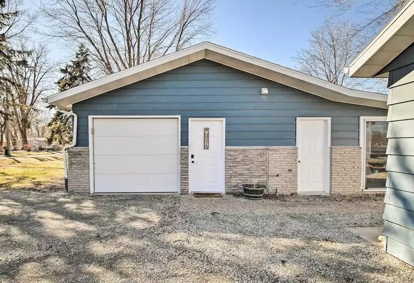 Riverfront Dixon, Illinois, Vacation Rental!