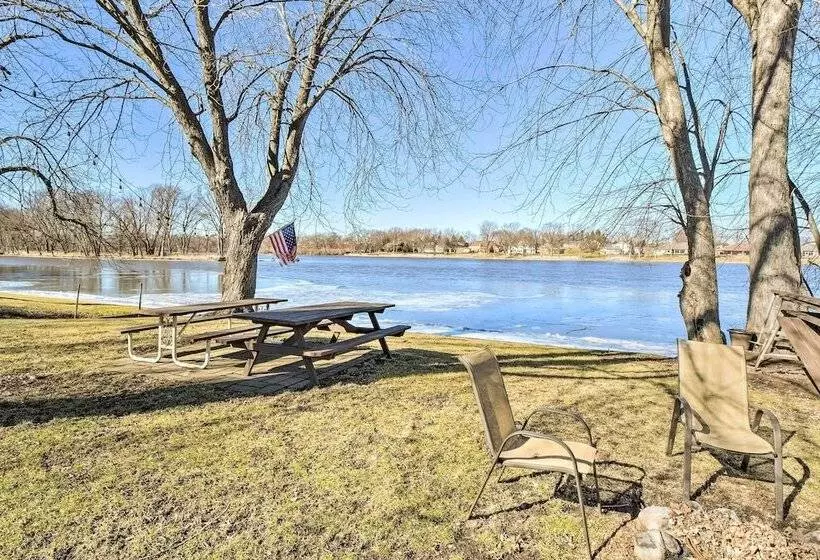 Riverfront Dixon, Illinois, Vacation Rental!