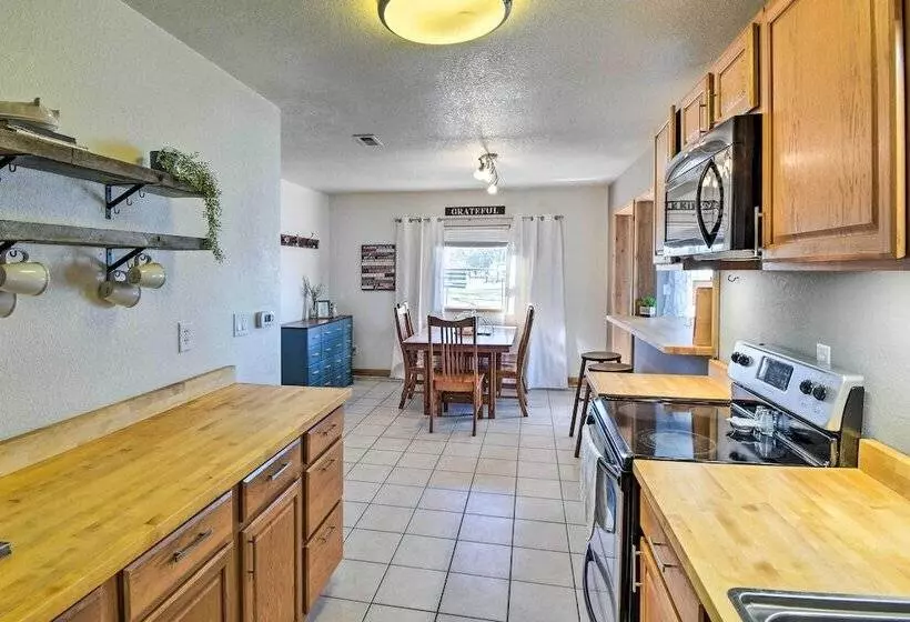 Riverfront Dixon, Illinois, Vacation Rental!