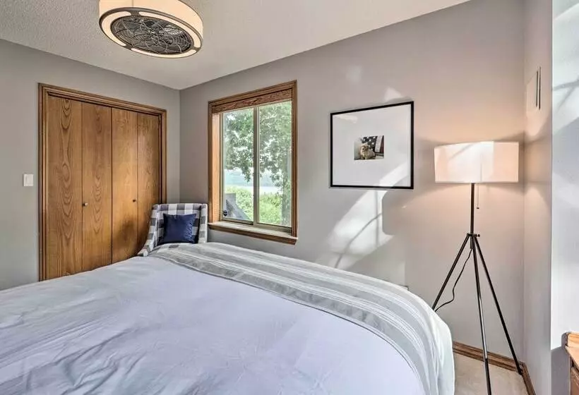 Spacious Beaver Lake Home W/ Stunning Views!