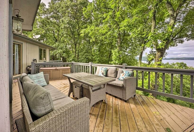 Spacious Beaver Lake Home W/ Stunning Views!