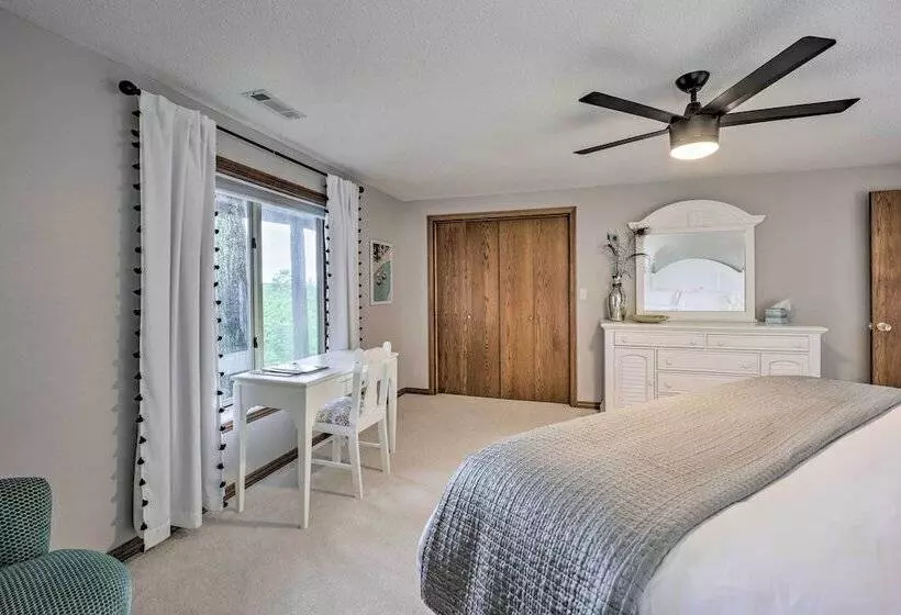 Spacious Beaver Lake Home W/ Stunning Views!