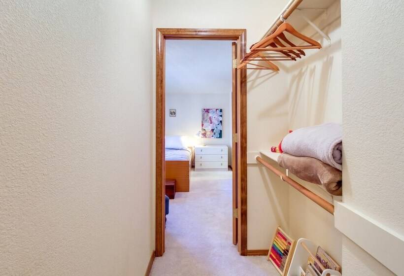 Spacious Pinetop Lakeside Home W/ Deck Near Golf